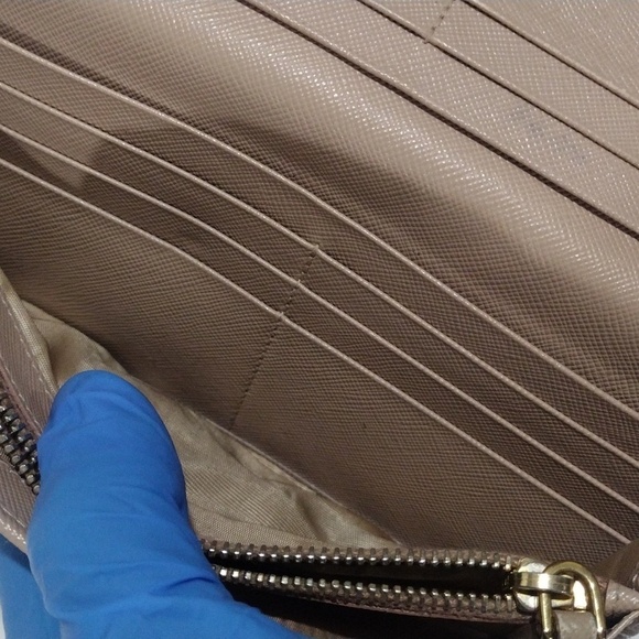 PRADA Wallet 7.5"x3.25" Tan Saffiano Leather Long Flap Snap Closure - Authentic - Picture 13 of 14